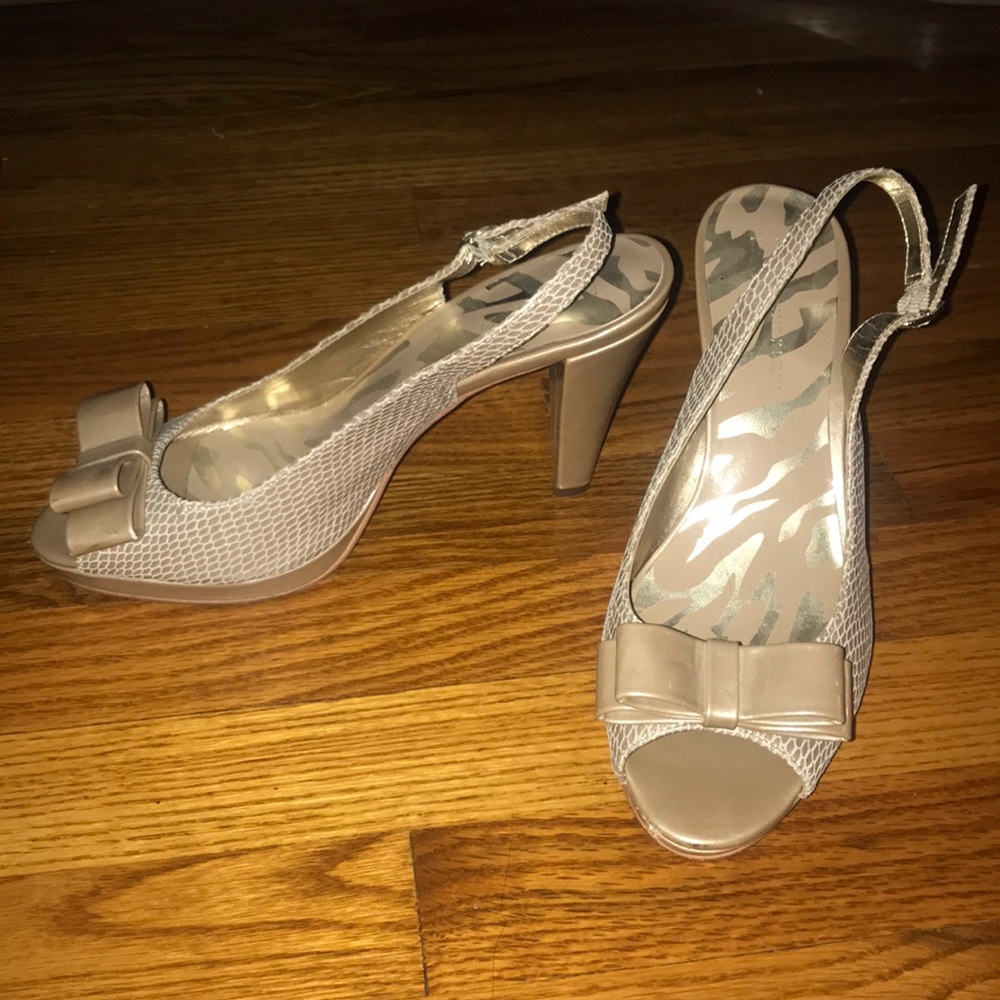 High heel shoe